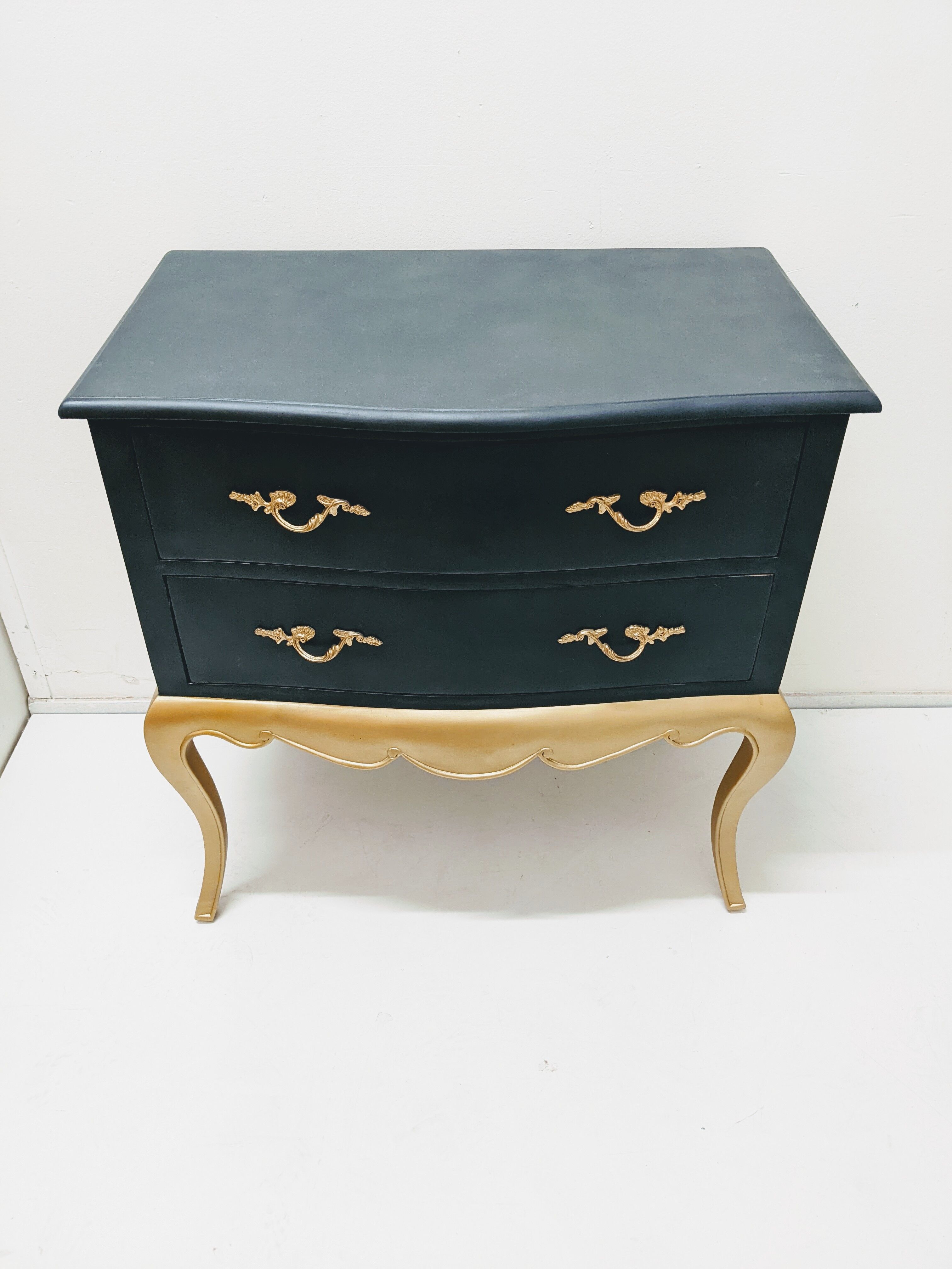 Commode vintage en bois relookée