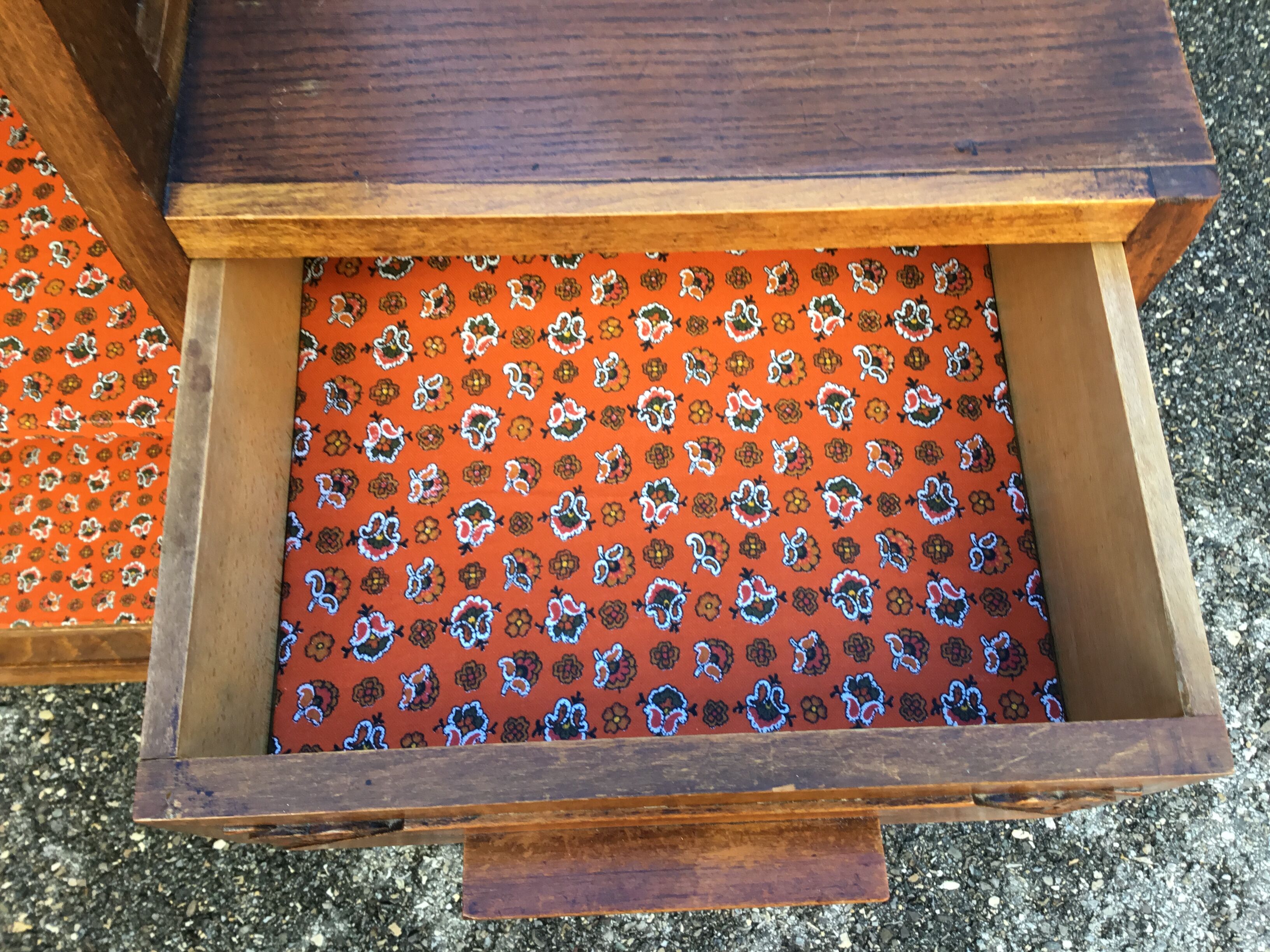 Commode asymétrique