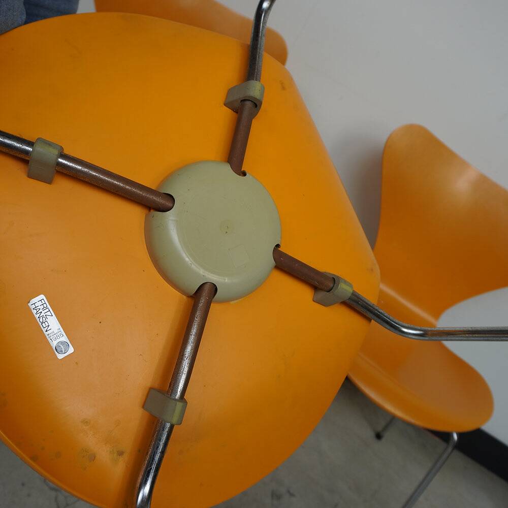 3 yellow chairs series 7 by Arne Jacobsen edited by Fritz Hansen, 1980s