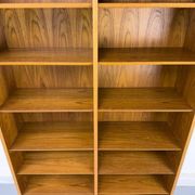 Large vintage teak bookshelf by Hundevad & Co., 1960s