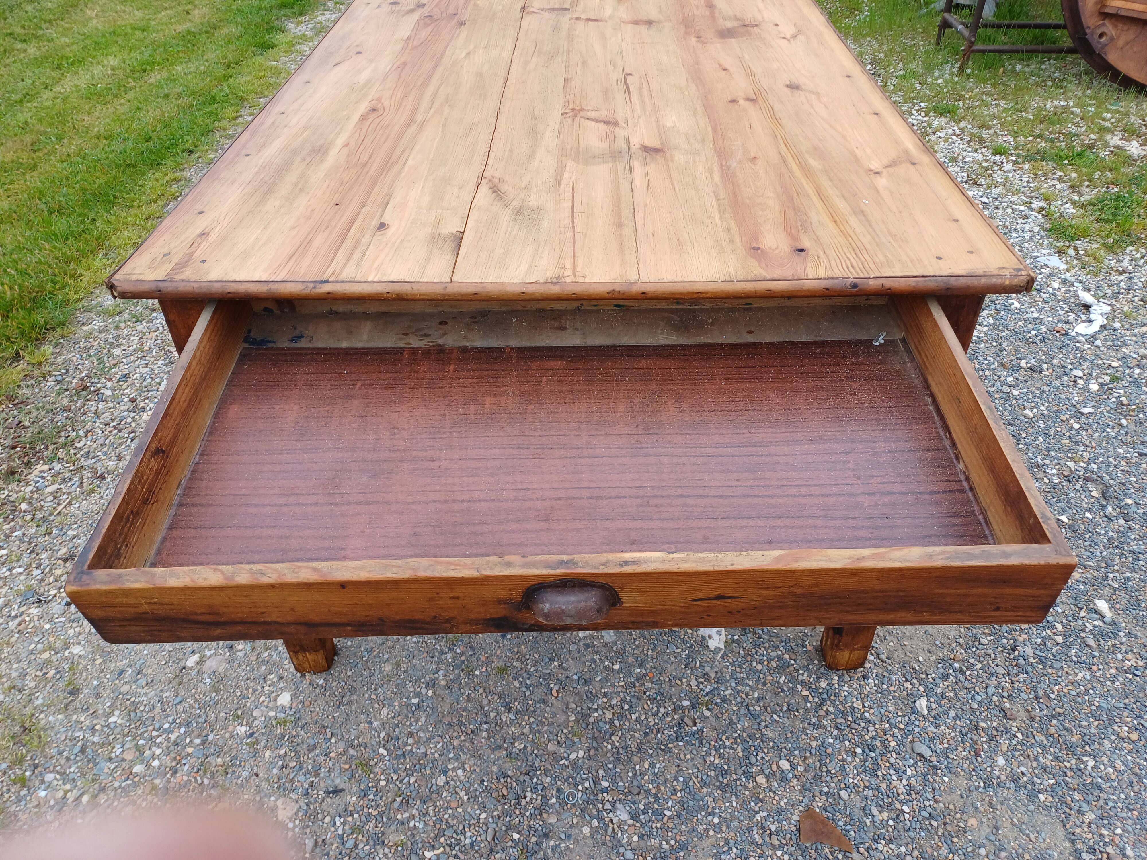 Country Pine Farmhouse Table, 4 Drawers.