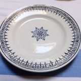 Assortment of 6 old blue flat plates