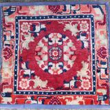 Chinese rug 1900 68 X 63 cm