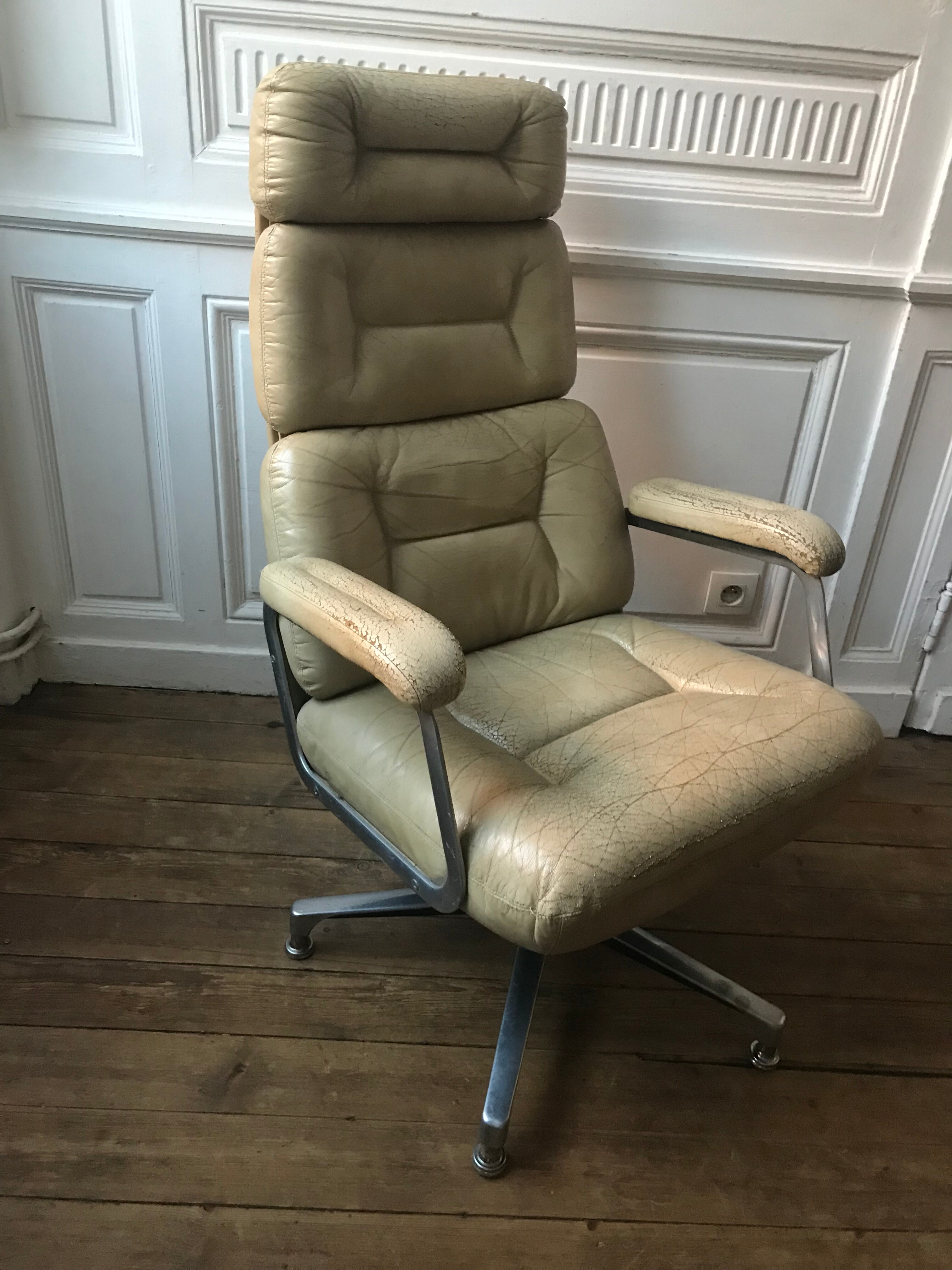 Leather armchair 70's