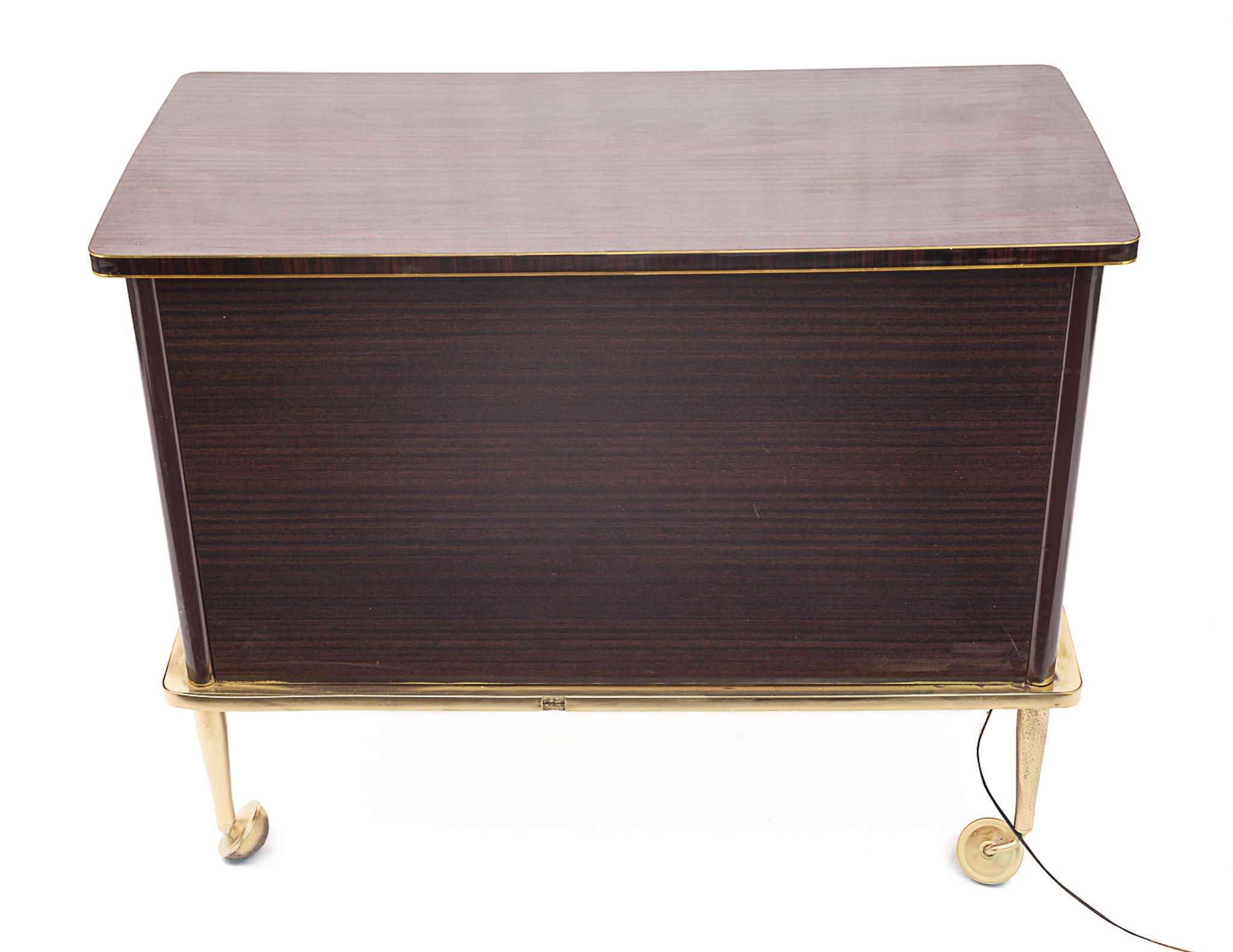 Bar électrifié à roulettes, 1960