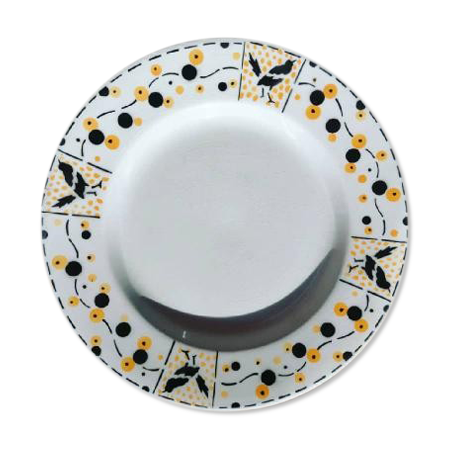 Round peedouche dish in Gien earthenware, birds and orange and black berries