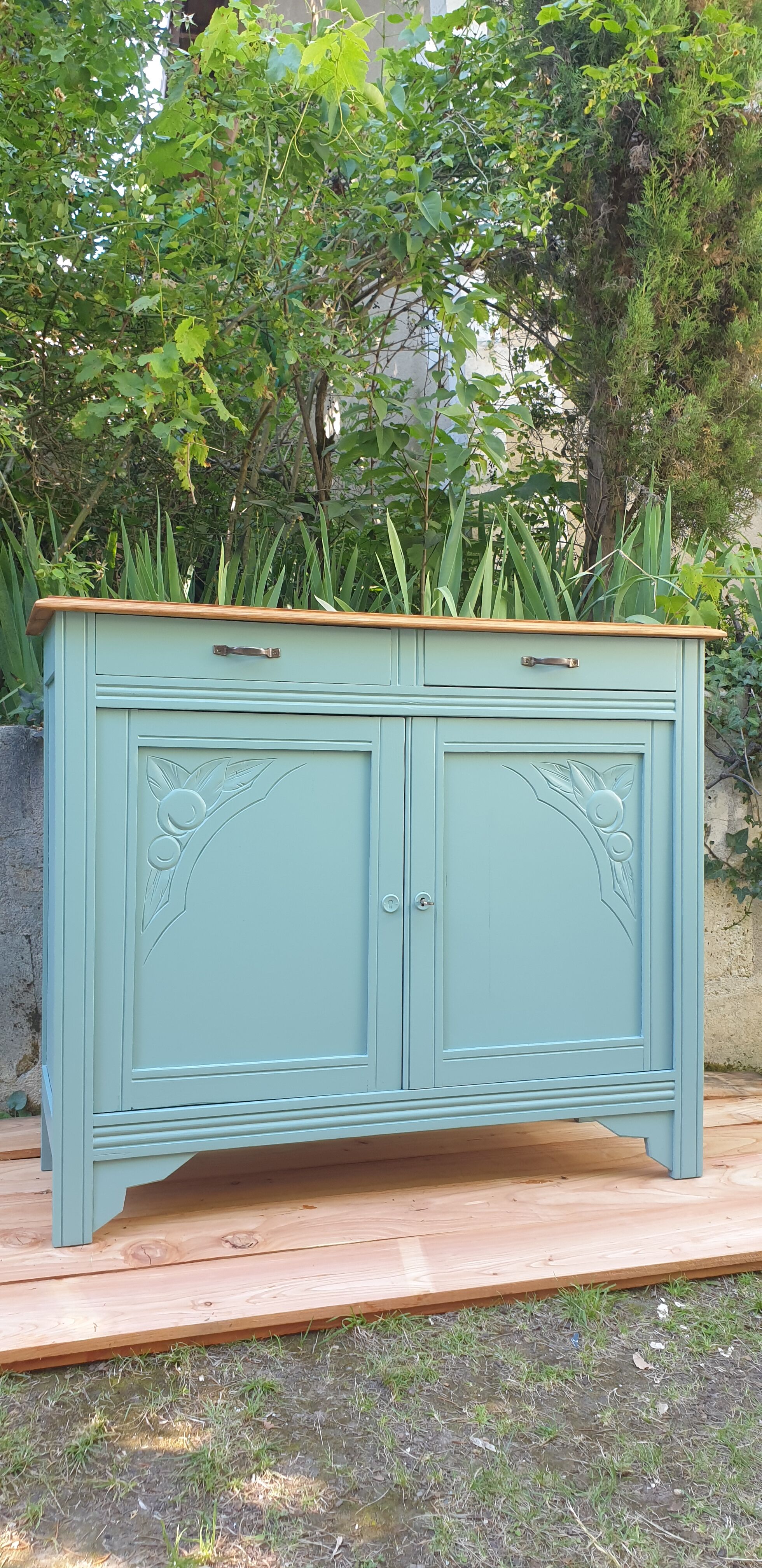 Green art deco buffet