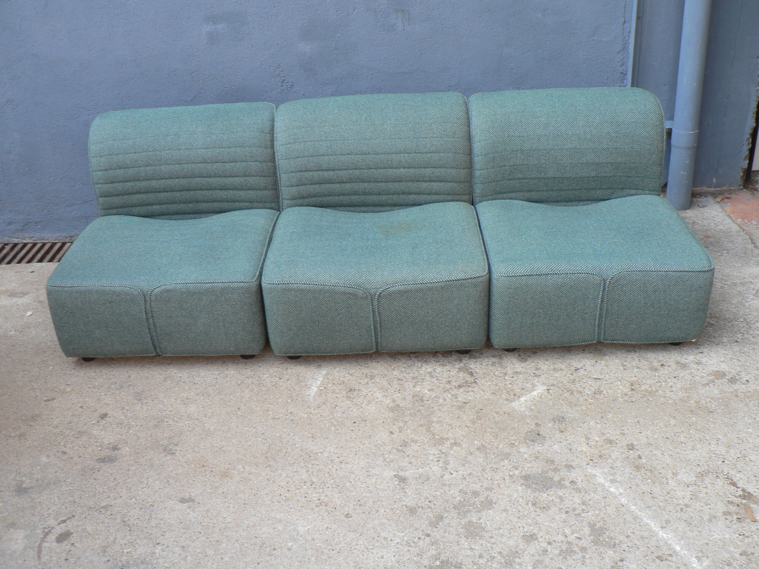 3 fauteuils  par Tito Agnoli pour Mobilier International.