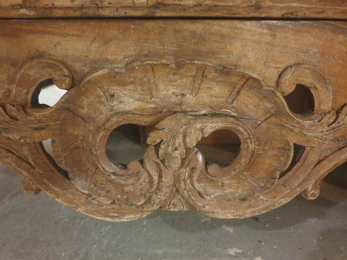 18th Century Provençal Commode in natural wood