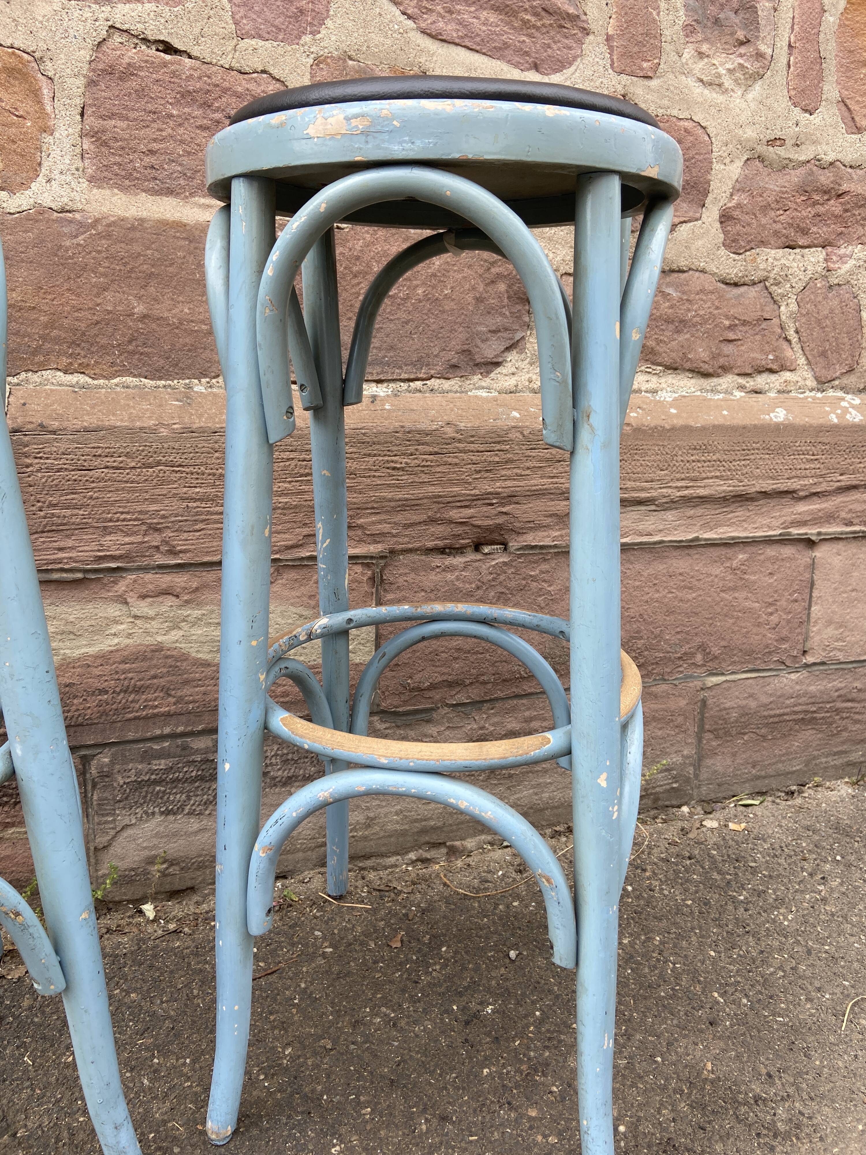 2 stools of bar wood curved imitation leather