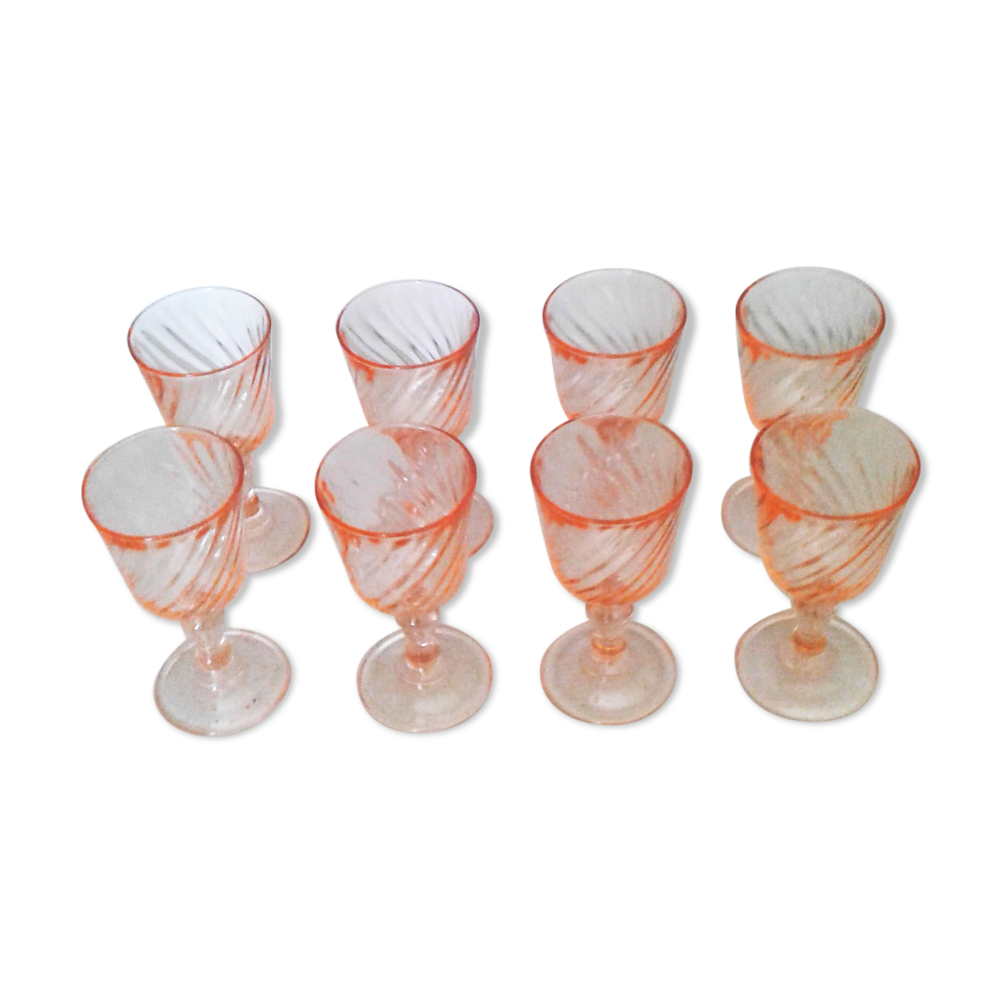 8 glasses on port standing