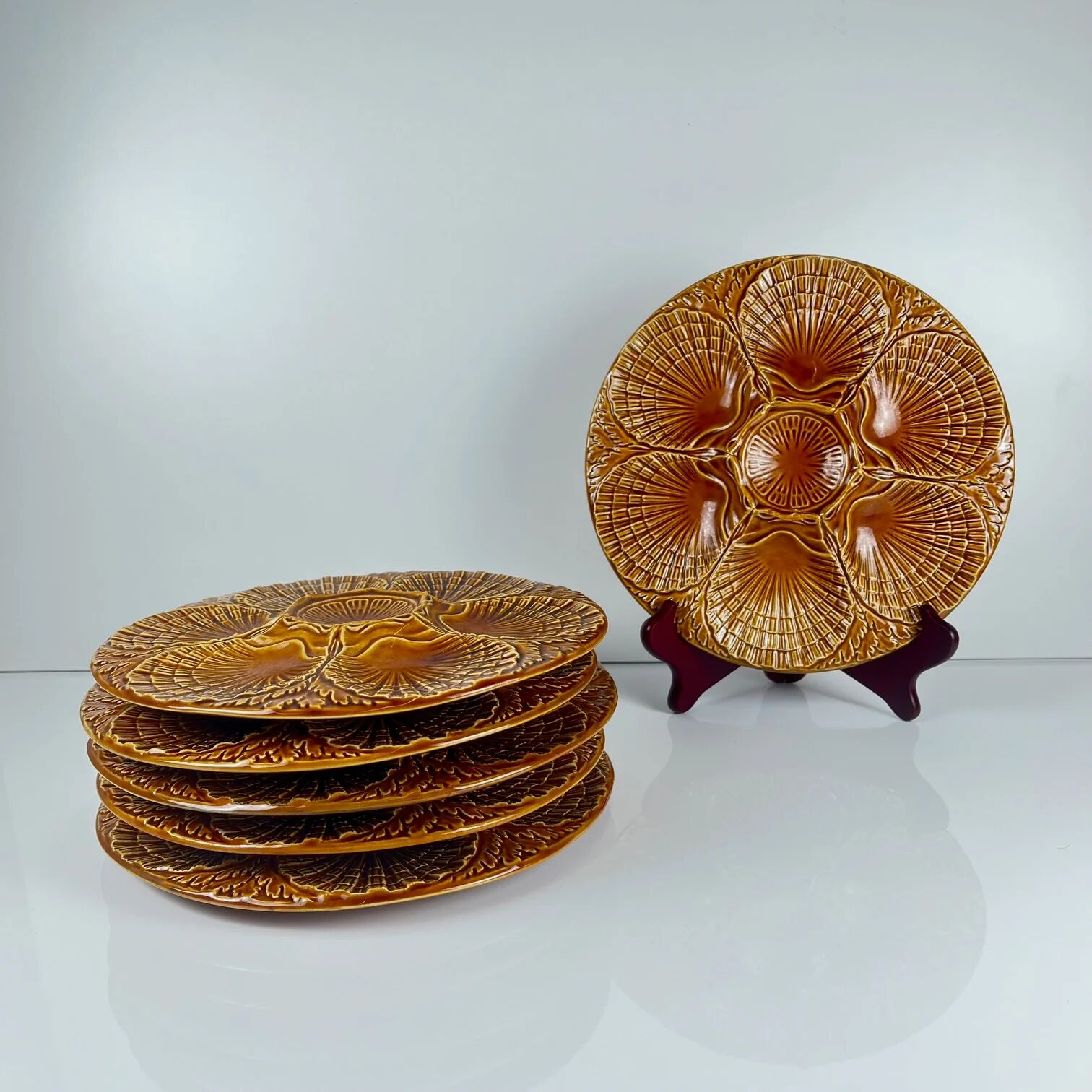 Set of 6 oyster plates in barbotine style by Secla, Portugal