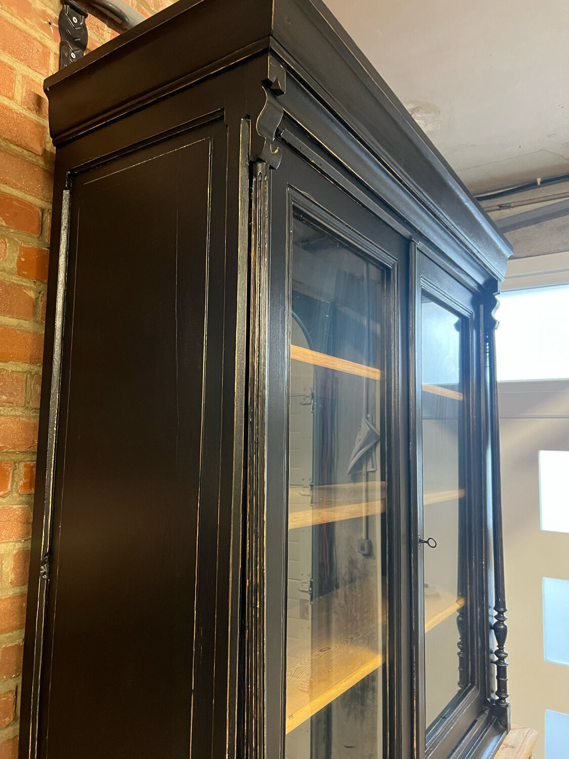 Black dresserboard sideboard