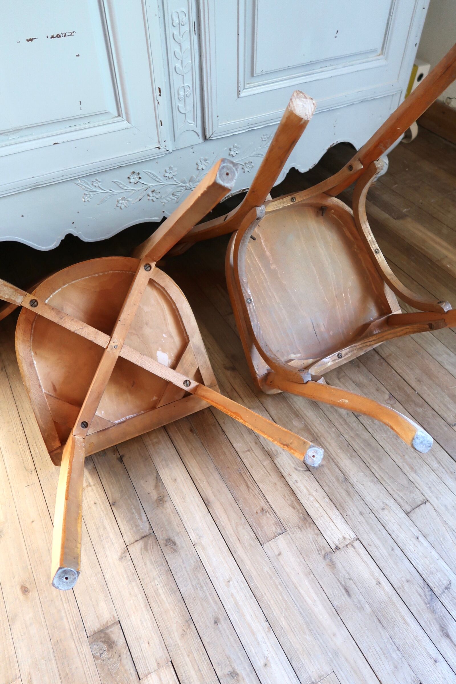 Set of 2 wooden bistro chairs