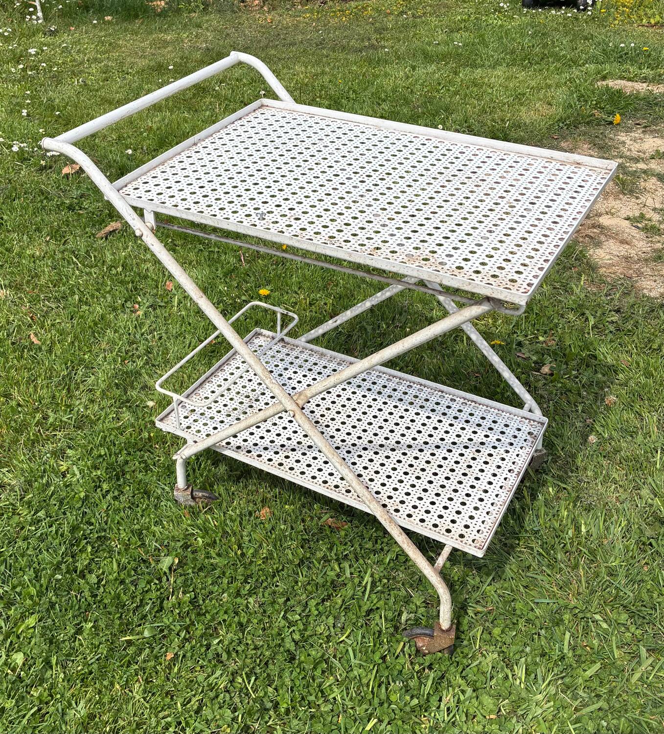 Mategot-style metal bar serving table 70