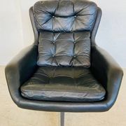 Vintage Danish swivel chair in black leather by Bramin