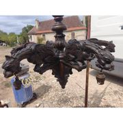 Lustre en chêne de style néo-gothique