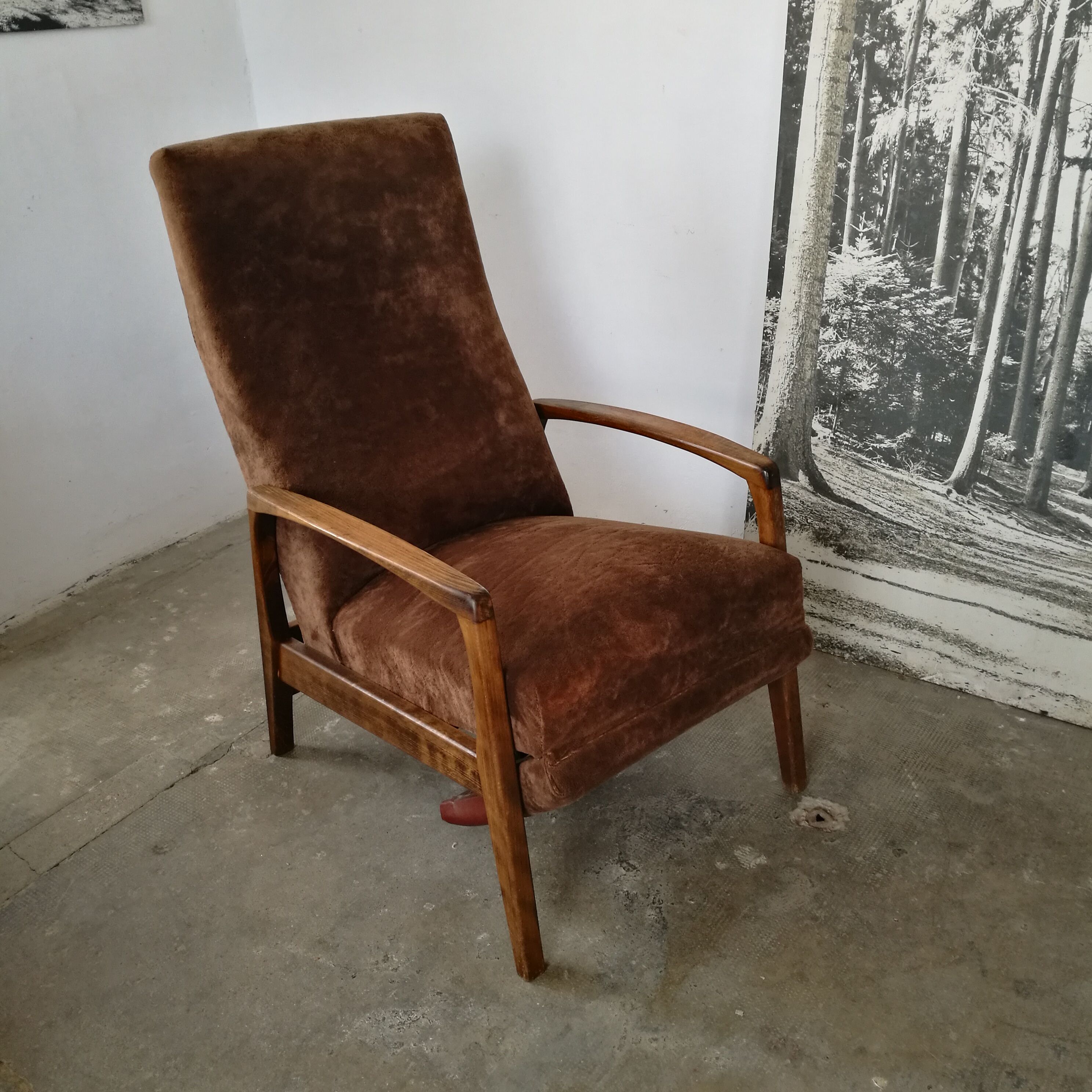Scandinavian armchair with vintage "relax"