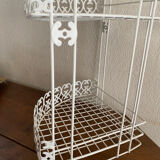 Corner shelf in openwork metal
