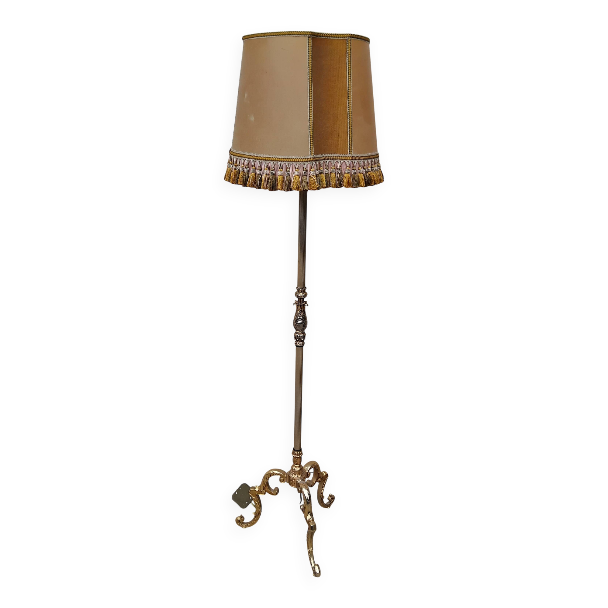 Vintage Louis XV style bronze floor lamp