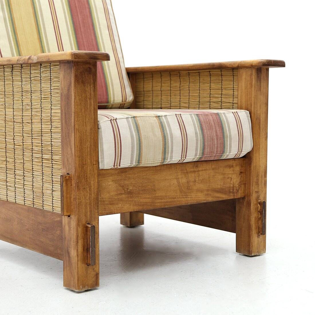 Set of South African colonial armchairs in wood and straw, 1980s.
