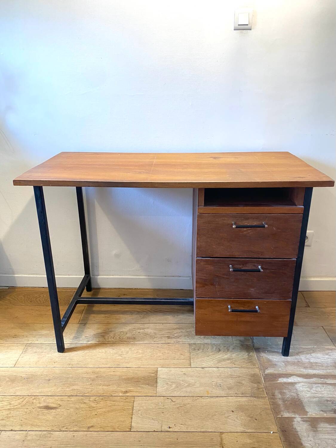 Vintage 70s modernist desk