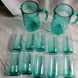 Service a orangeade vert mente a l'eau