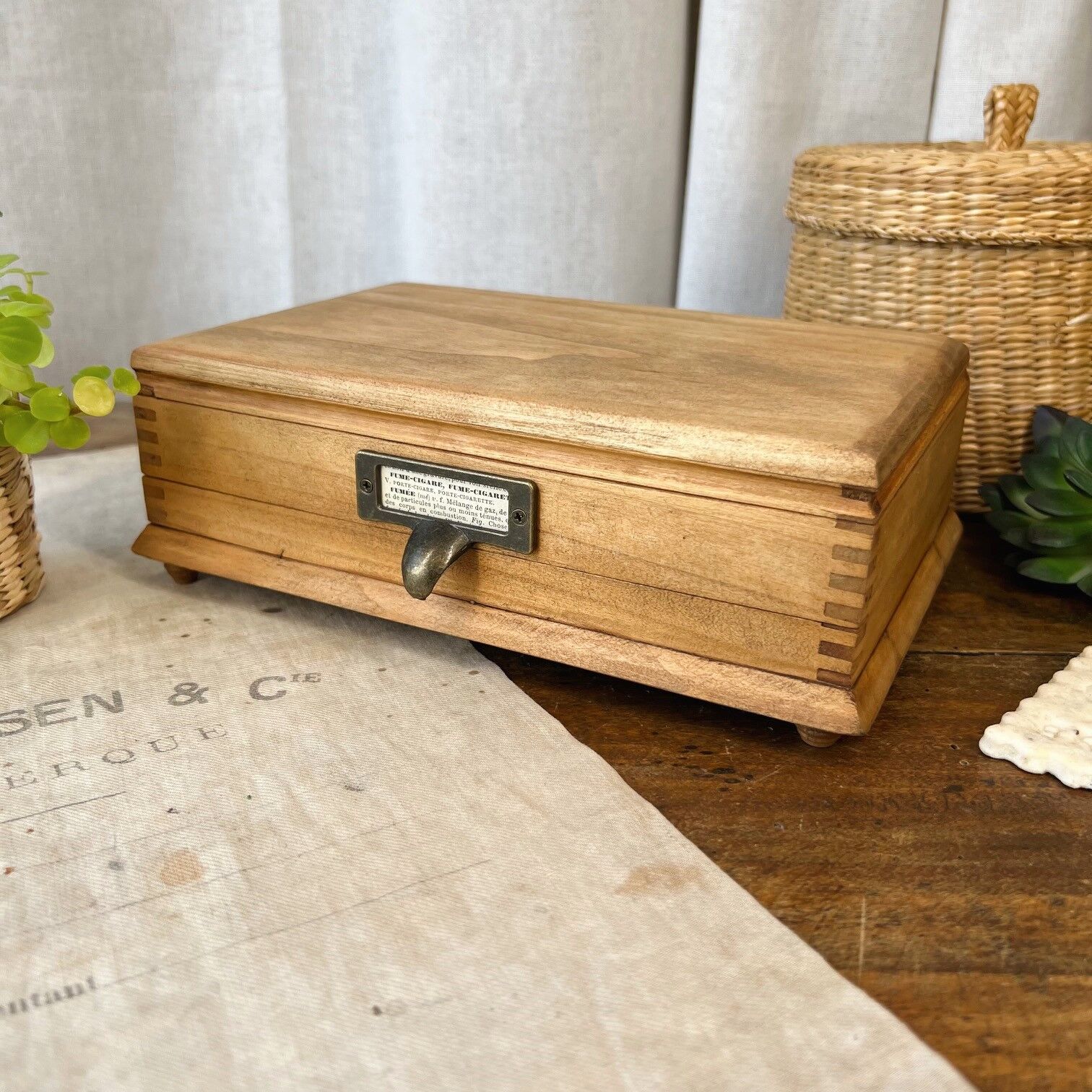 Art deco cigarette dispenser box