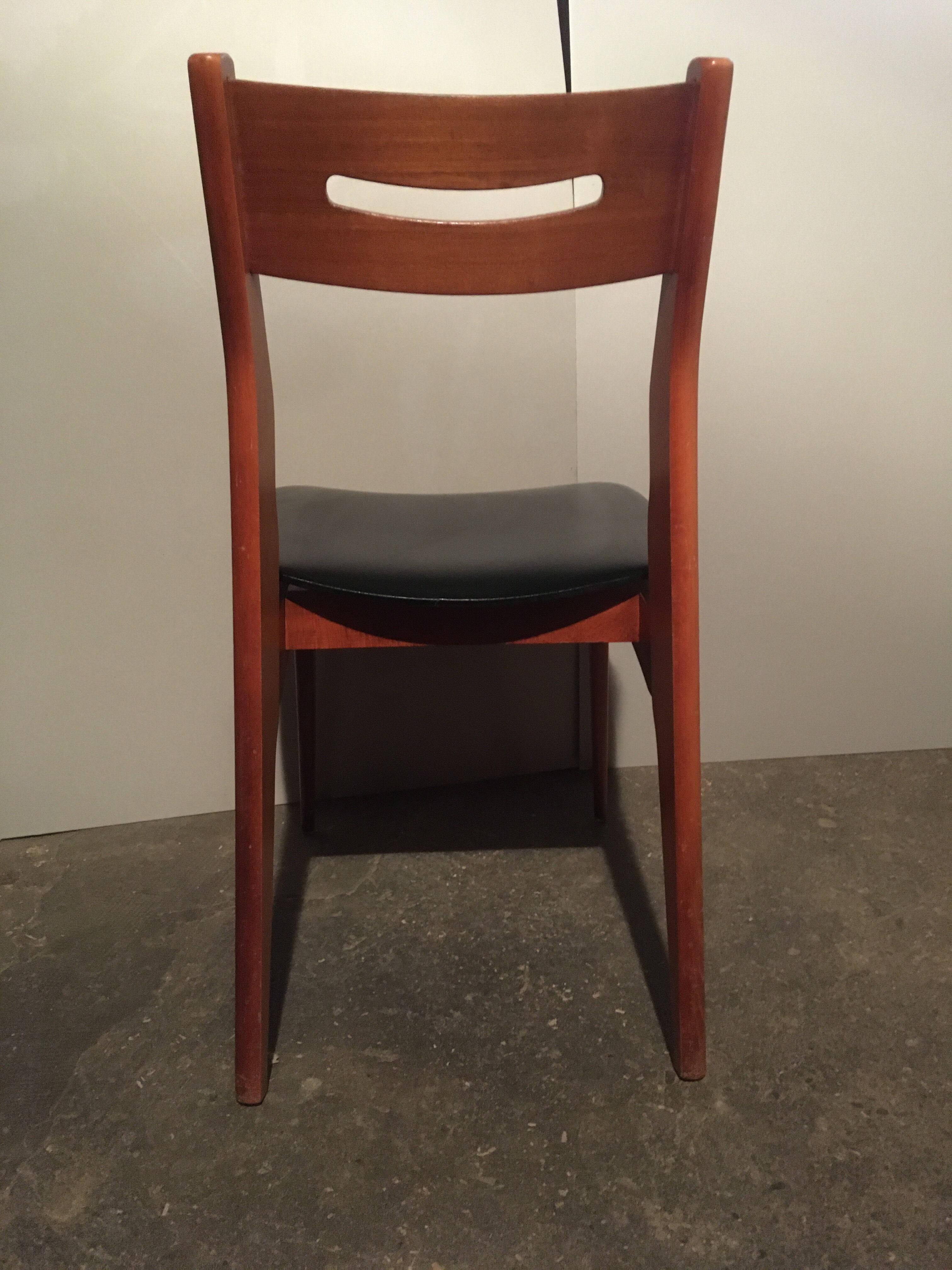 Scandinavian chair feet black skai compass