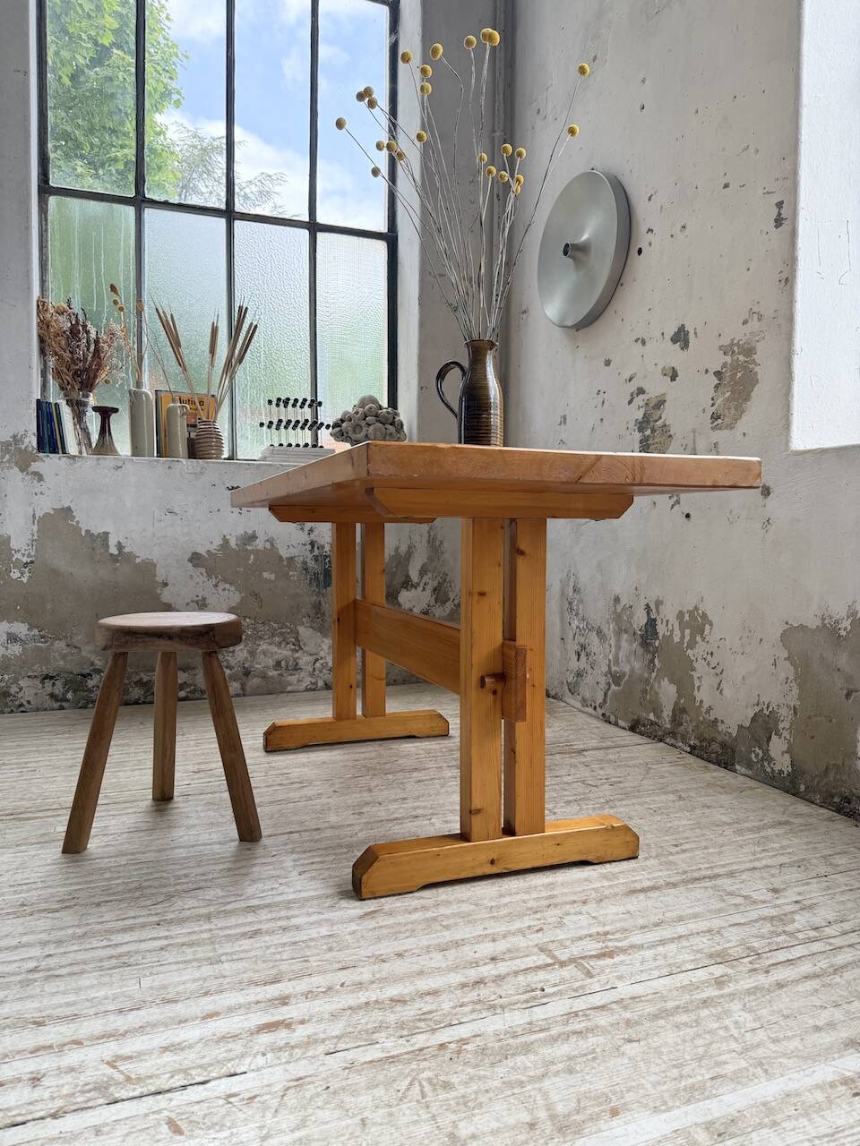 Perriand mountain furniture table 1970