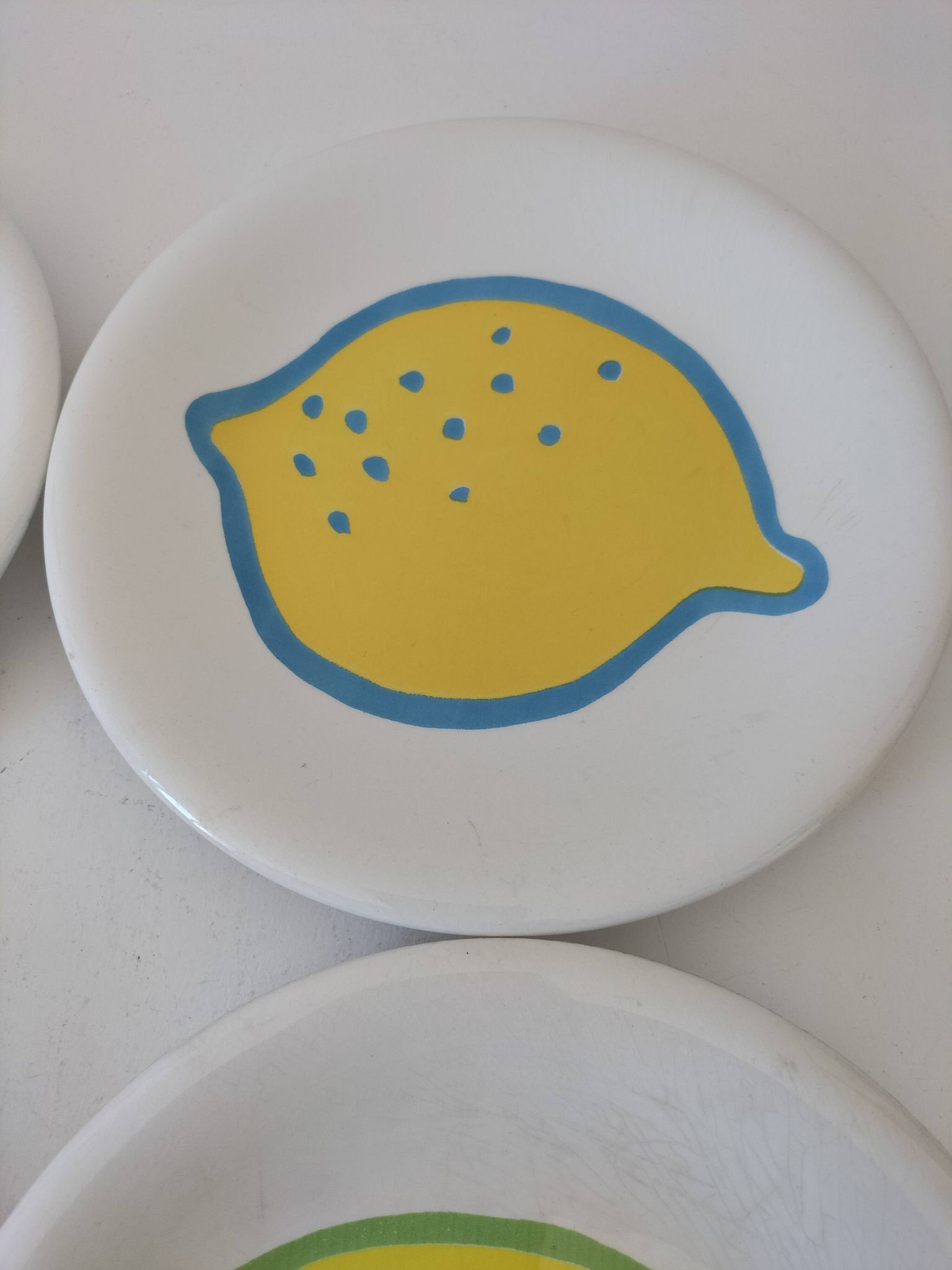 4 vintage Italian lemon and orange pop pattern plates