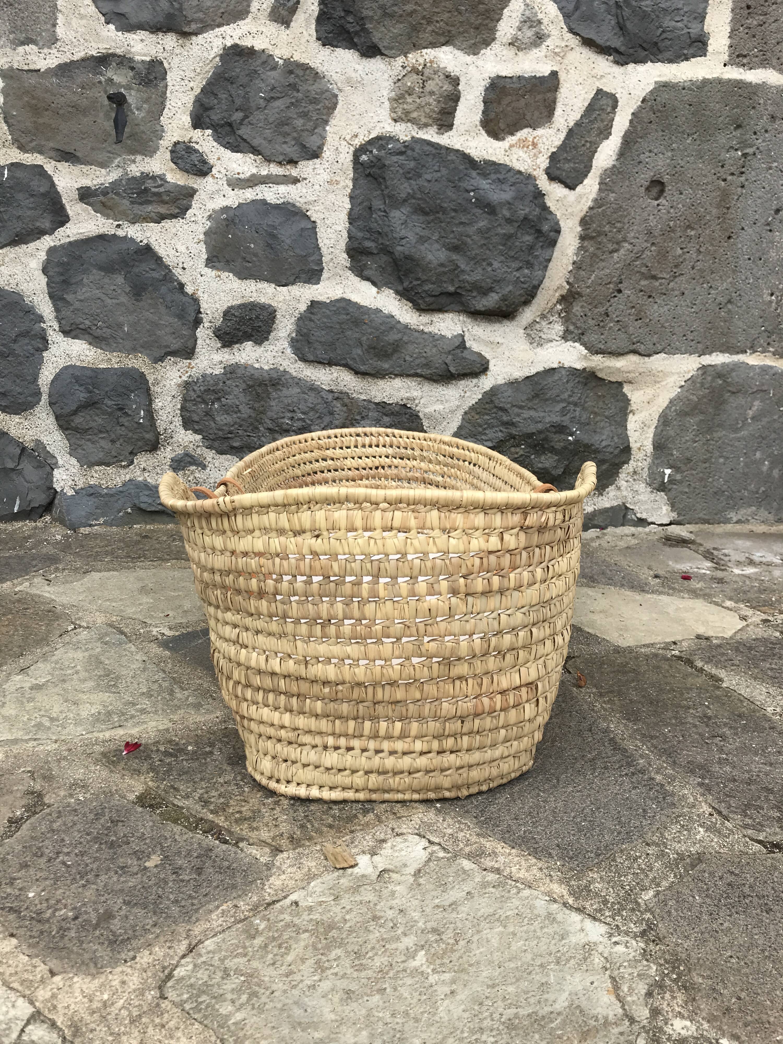Straw basket