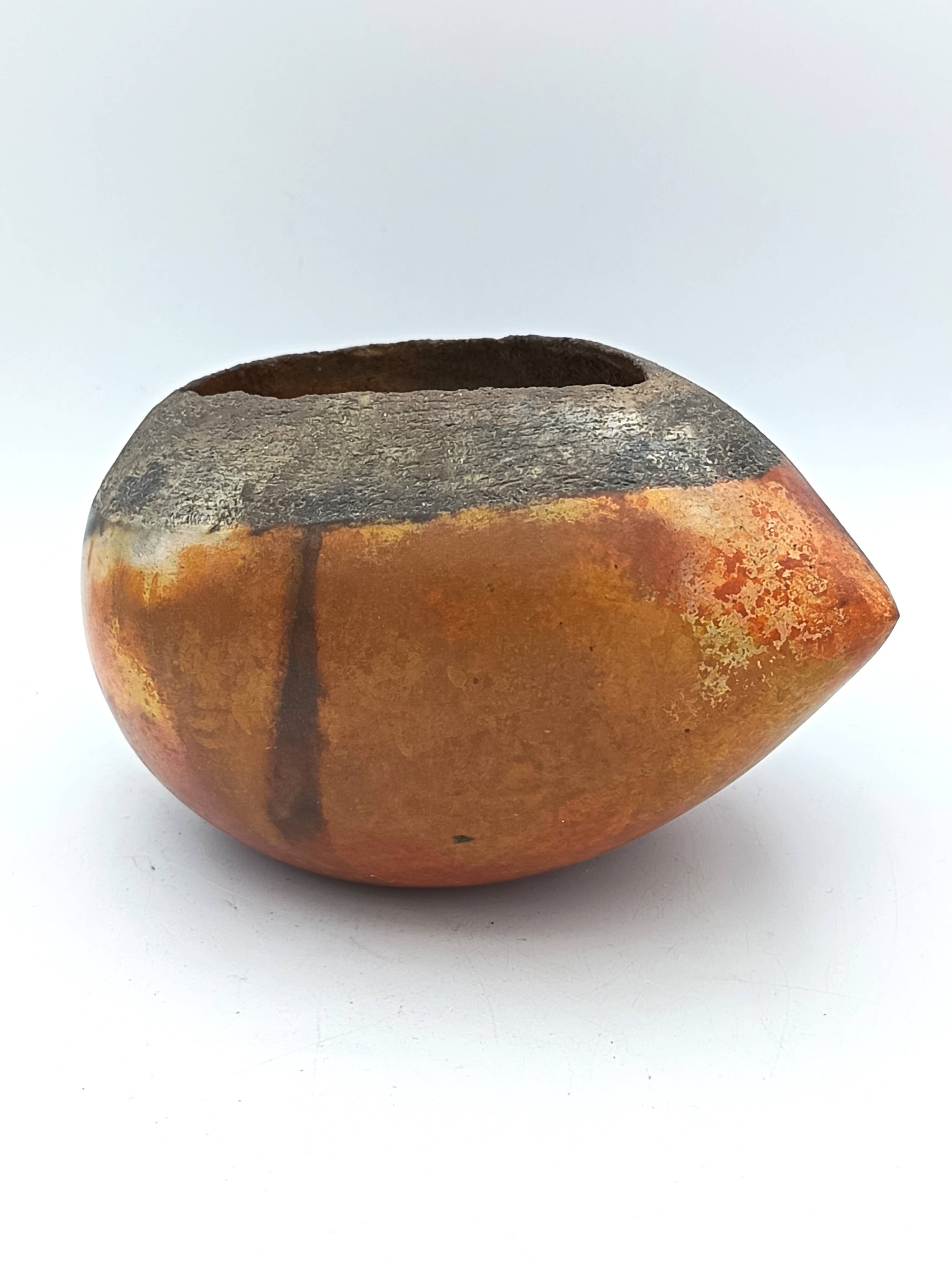 Raku ceramic vase by Anne-Sophie Dubois