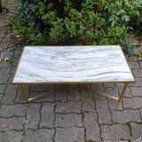 Table basse en marbre et laiton