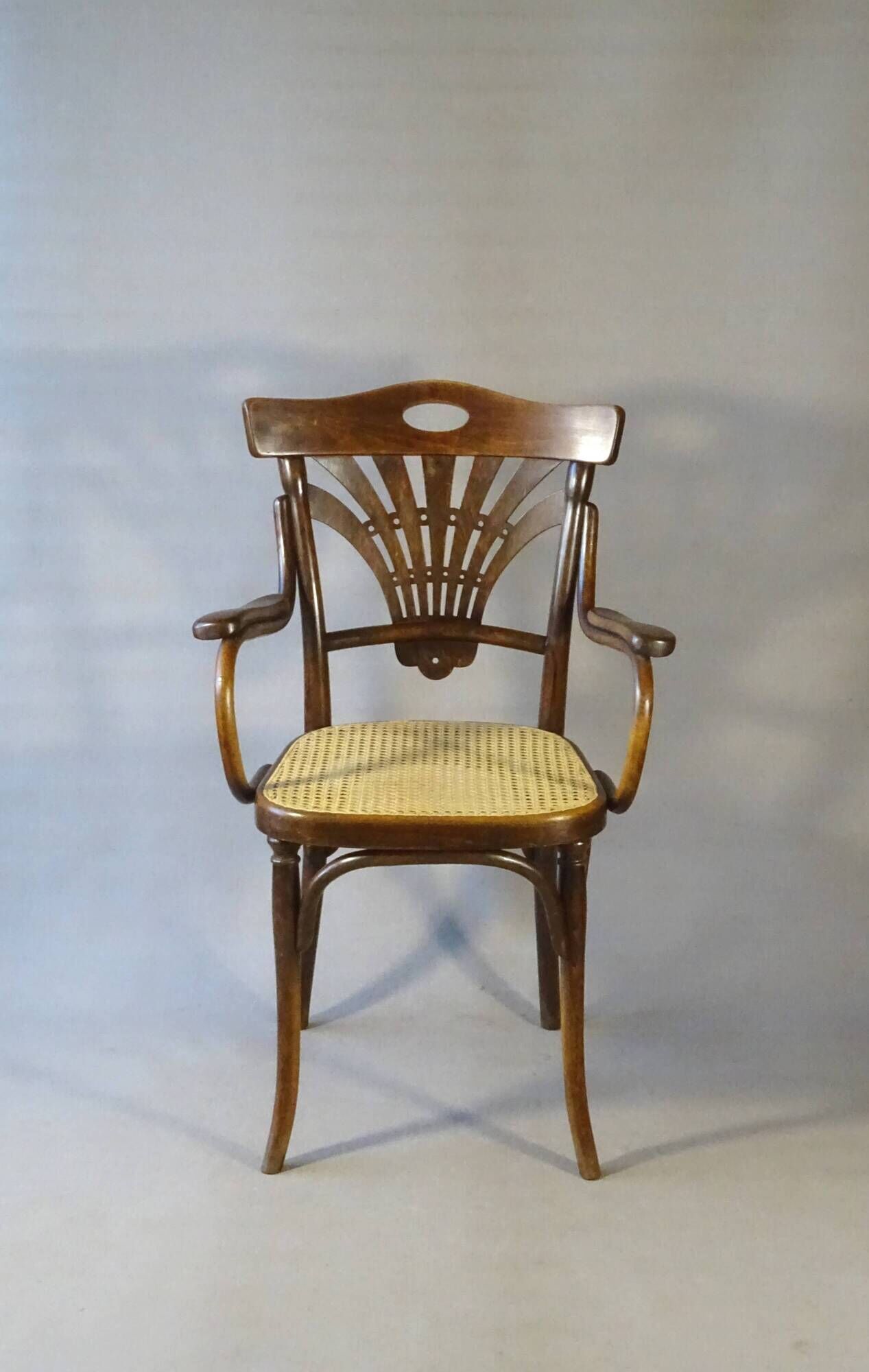 Thonet caned Art Nouveau armchair N°293, circa 1905 - bentwood -