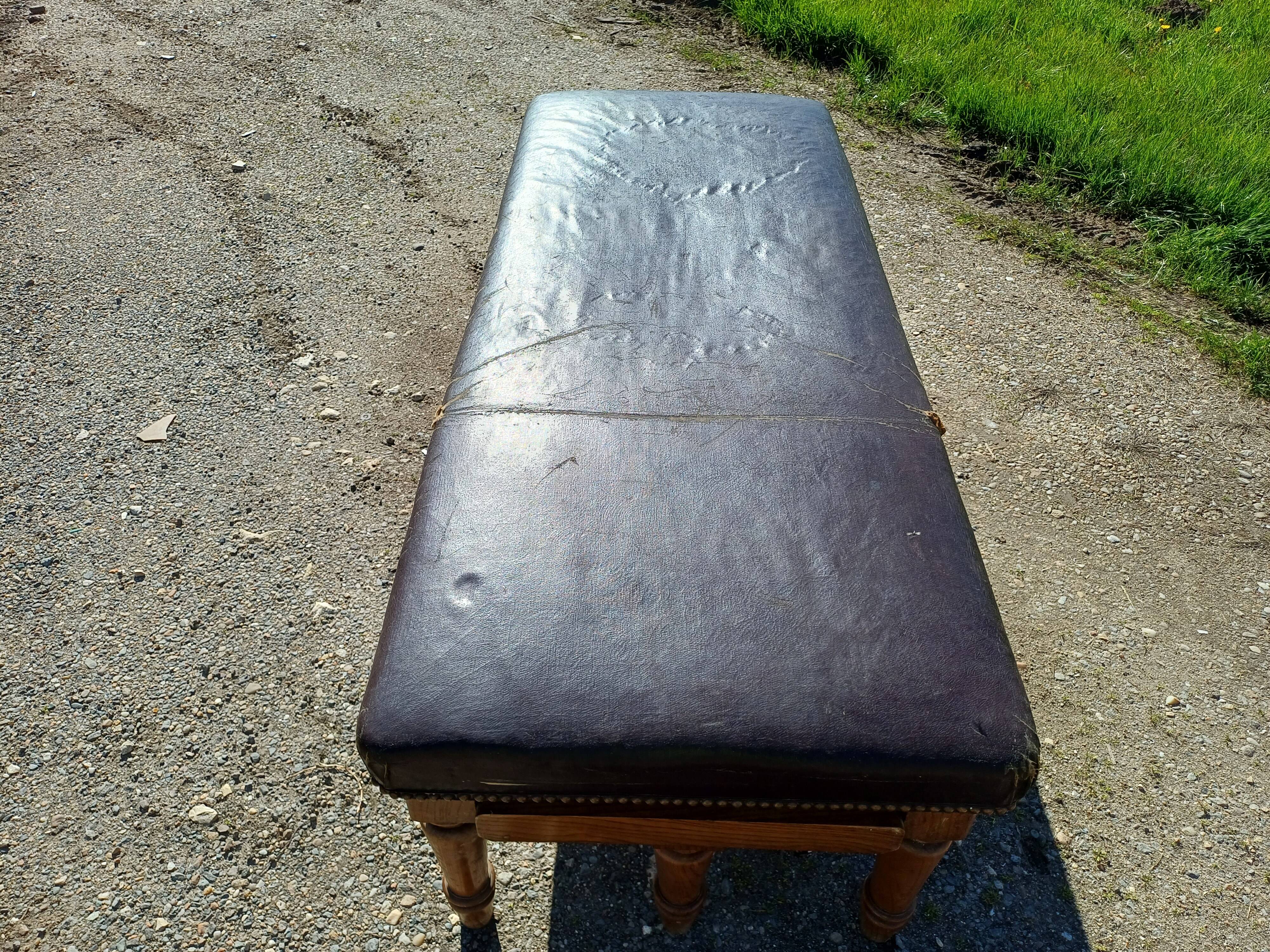 Doctor's bench oak and leather 19th