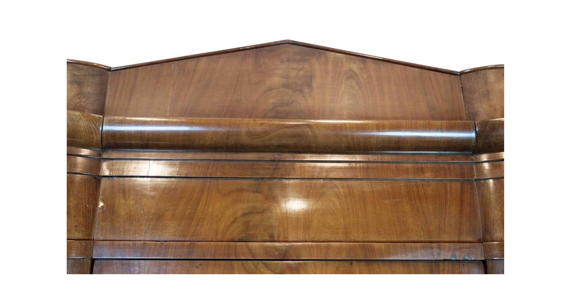 Armoire d’angle antique de l’Allemagne du Nord dans l’Empire tardif en acajou poli