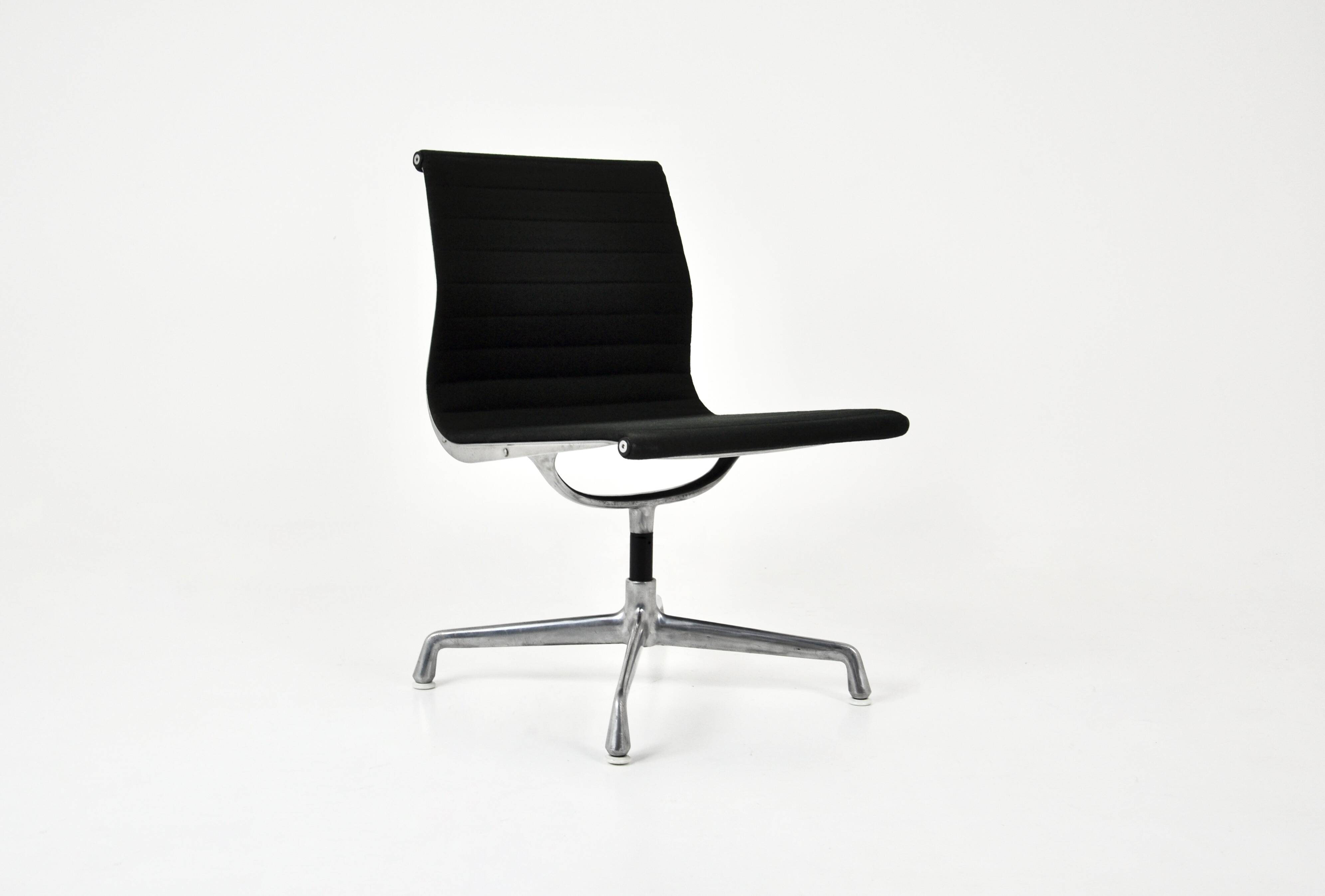 Black office chair by Charles & Ray Eames for Herman Miller, 1960s