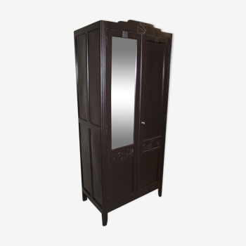 Armoire parisienne noire