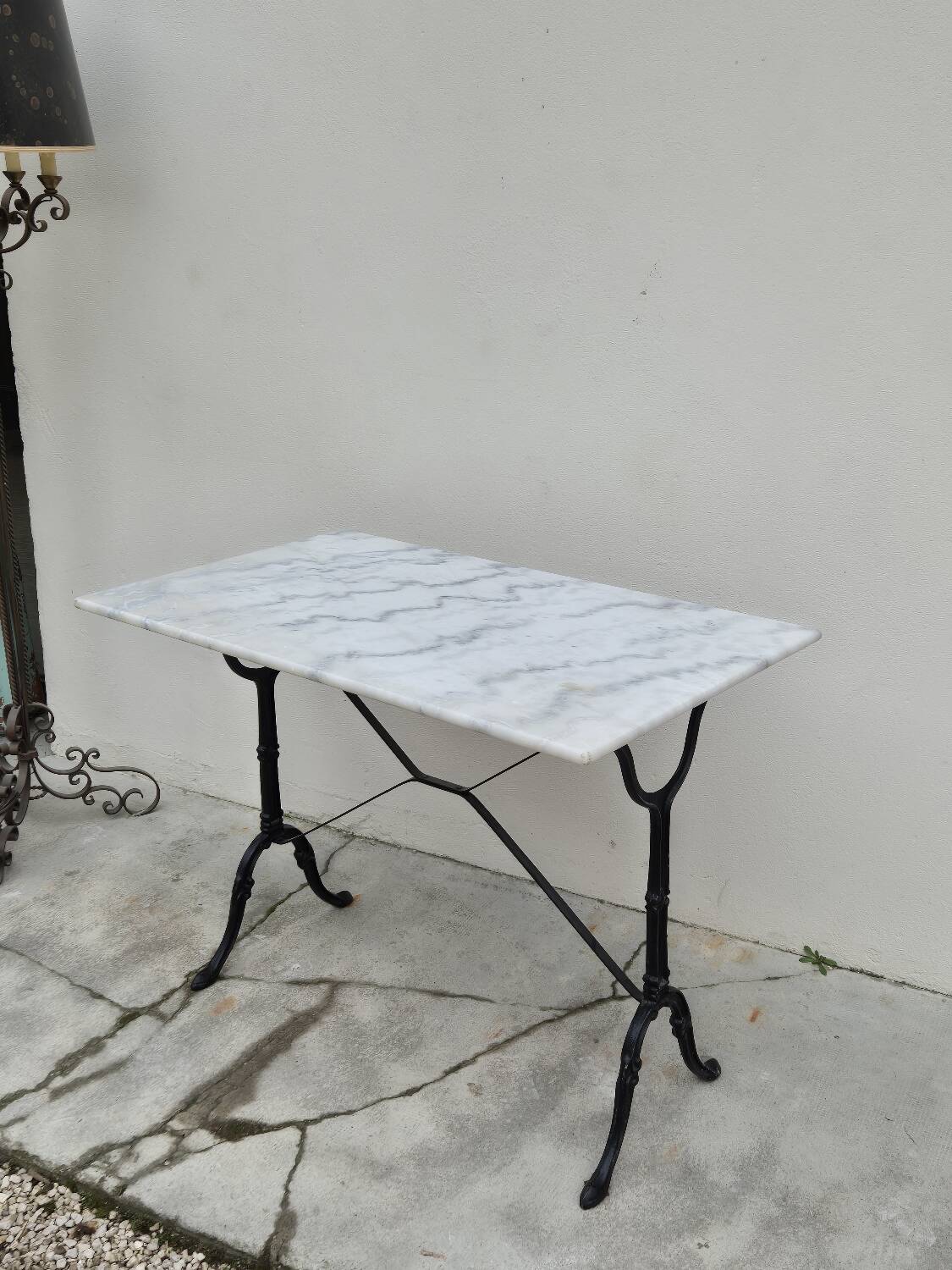 Table en marbre et fonte de bistrot restaurant ancienne