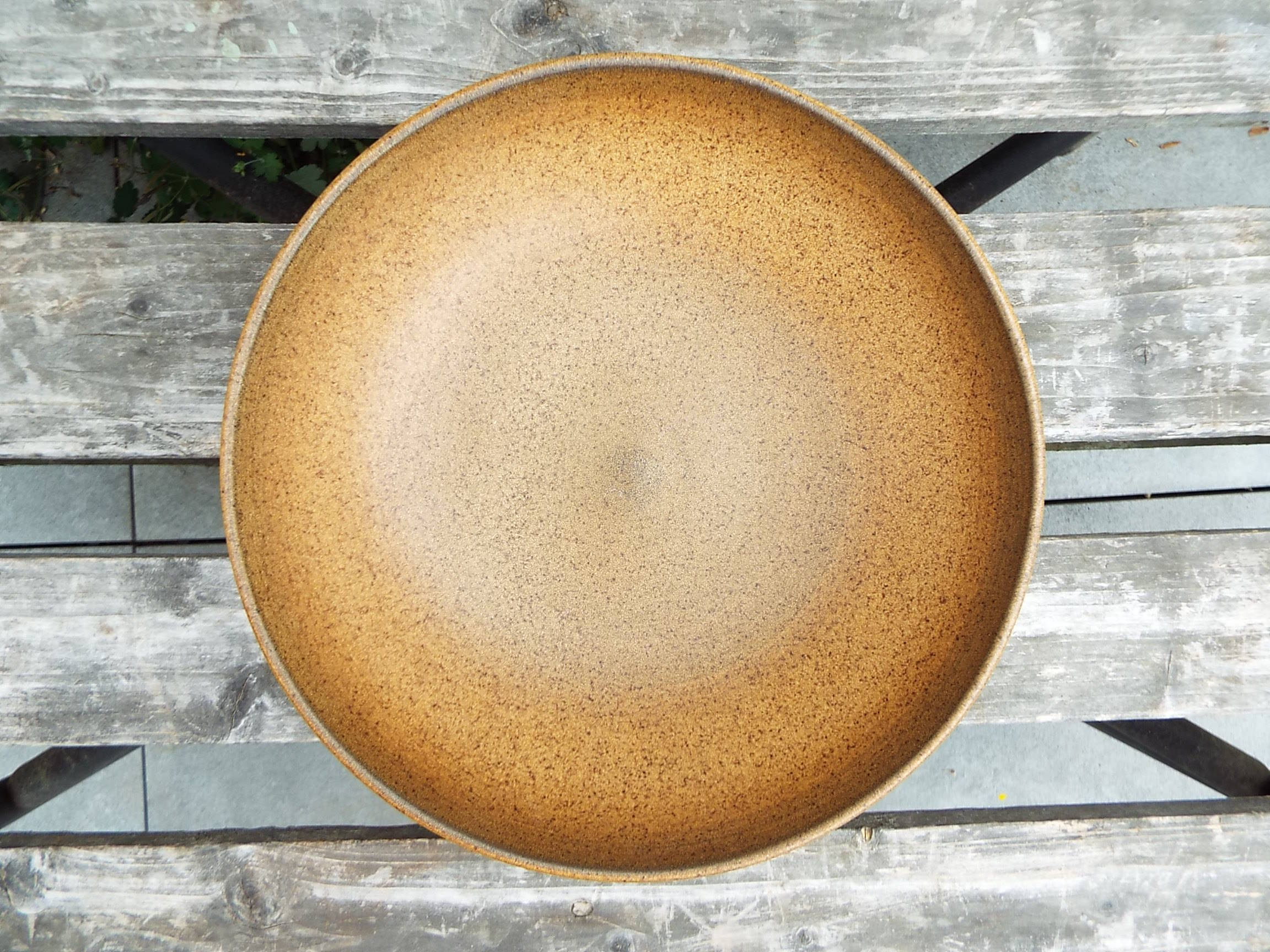 Stoneware salad bowl