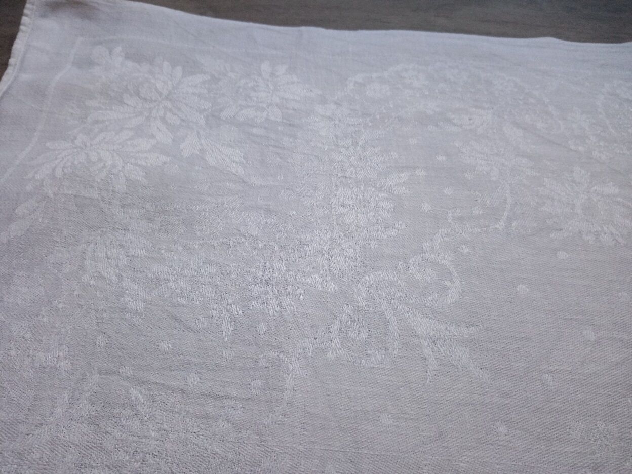 Set of 10 monogram embroidered towels CM and tablecloth