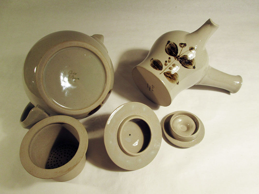 Teapot and chocolate maker in Arnon sandstone