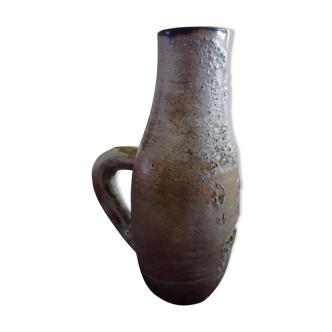 R - j vase