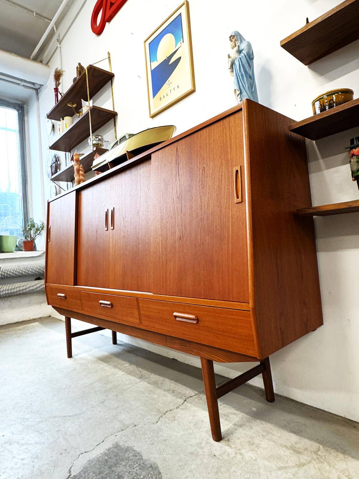 Buffet/commode en teck, Danemark années 60/70, vintage, milieu du siècle moderne