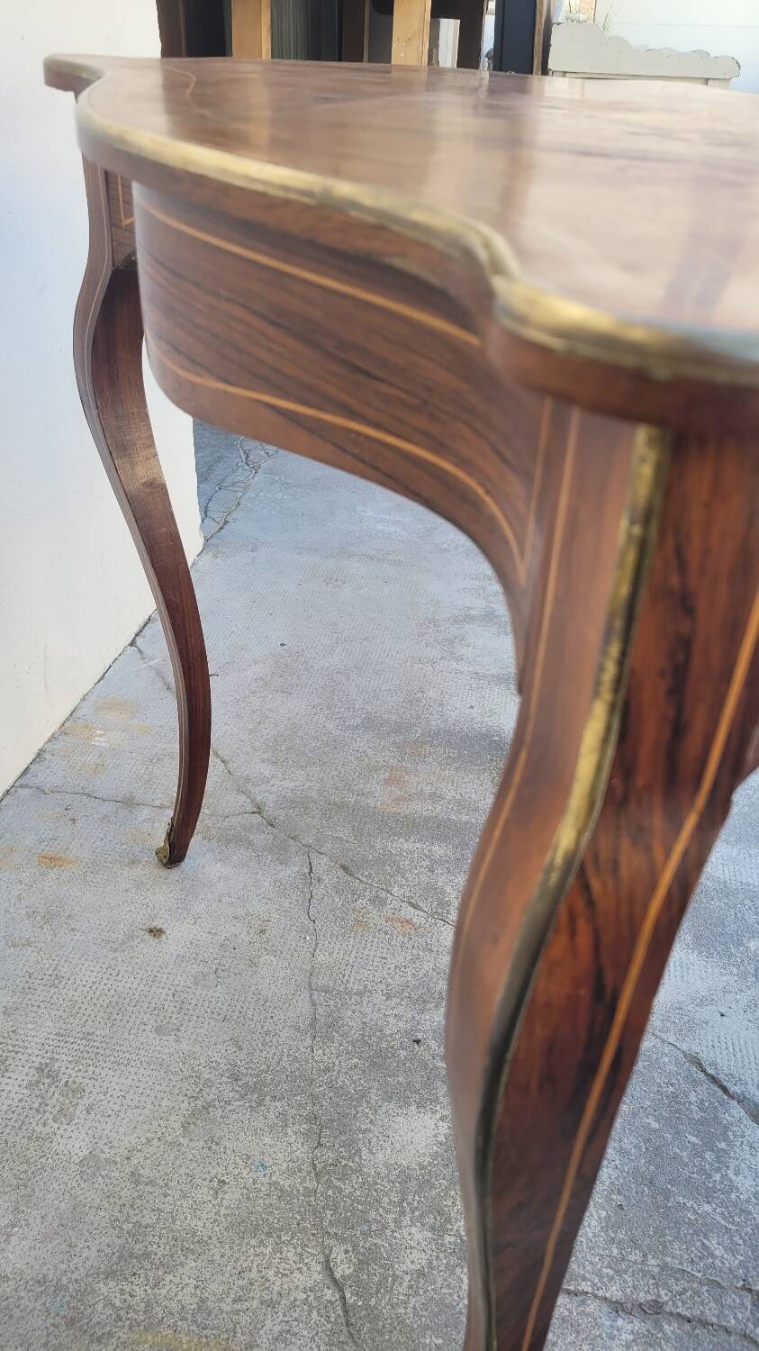 Napoleon III violin-shaped middle desk table 19th in marquetry