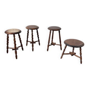 4 tabourets en chêne tourné