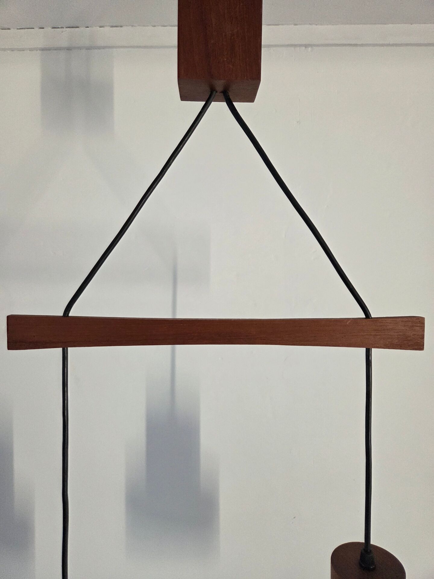 Scandinavian suspension in teak and glass