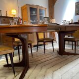 Oval Scandinavian table
