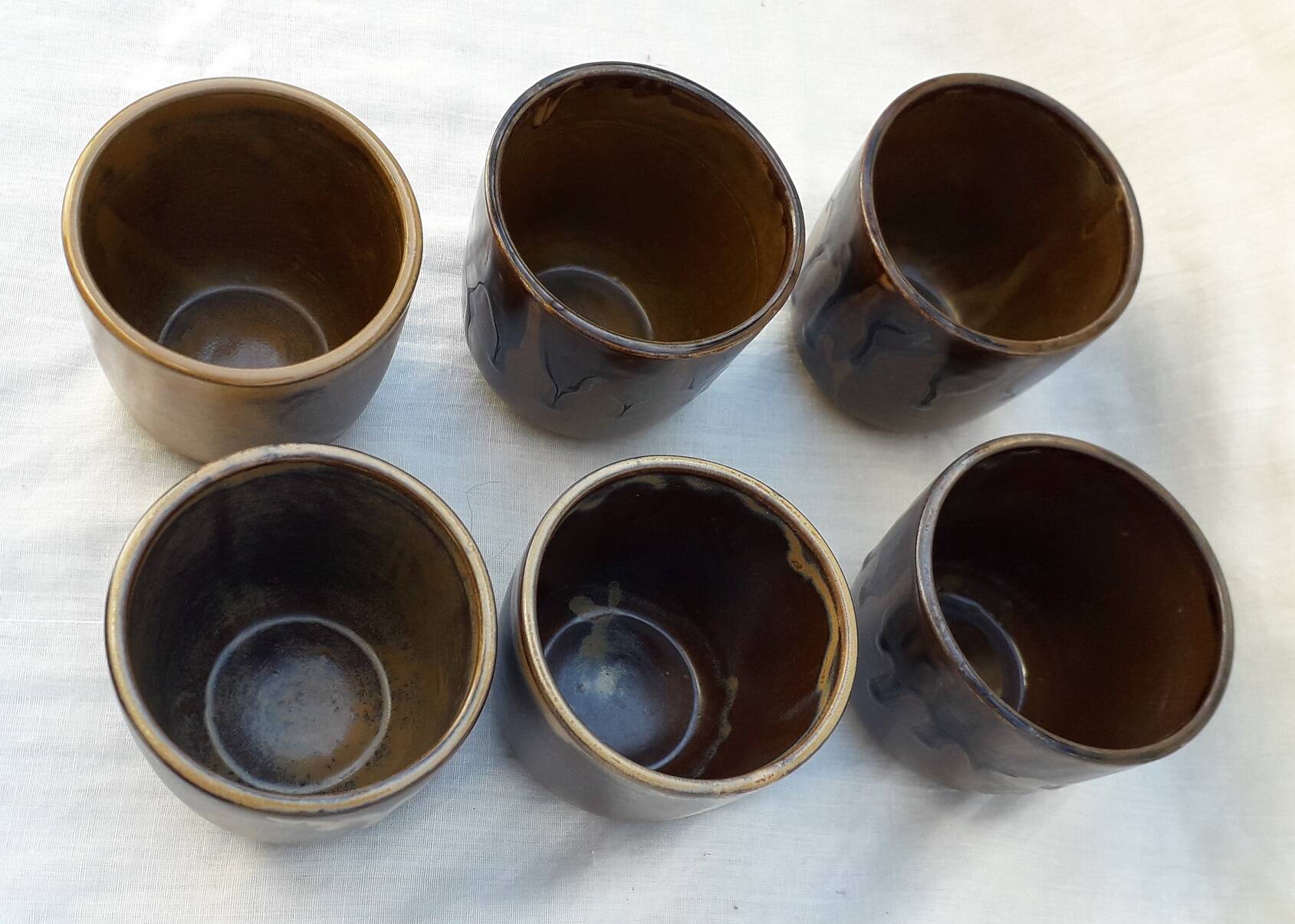 6 stoneware cups